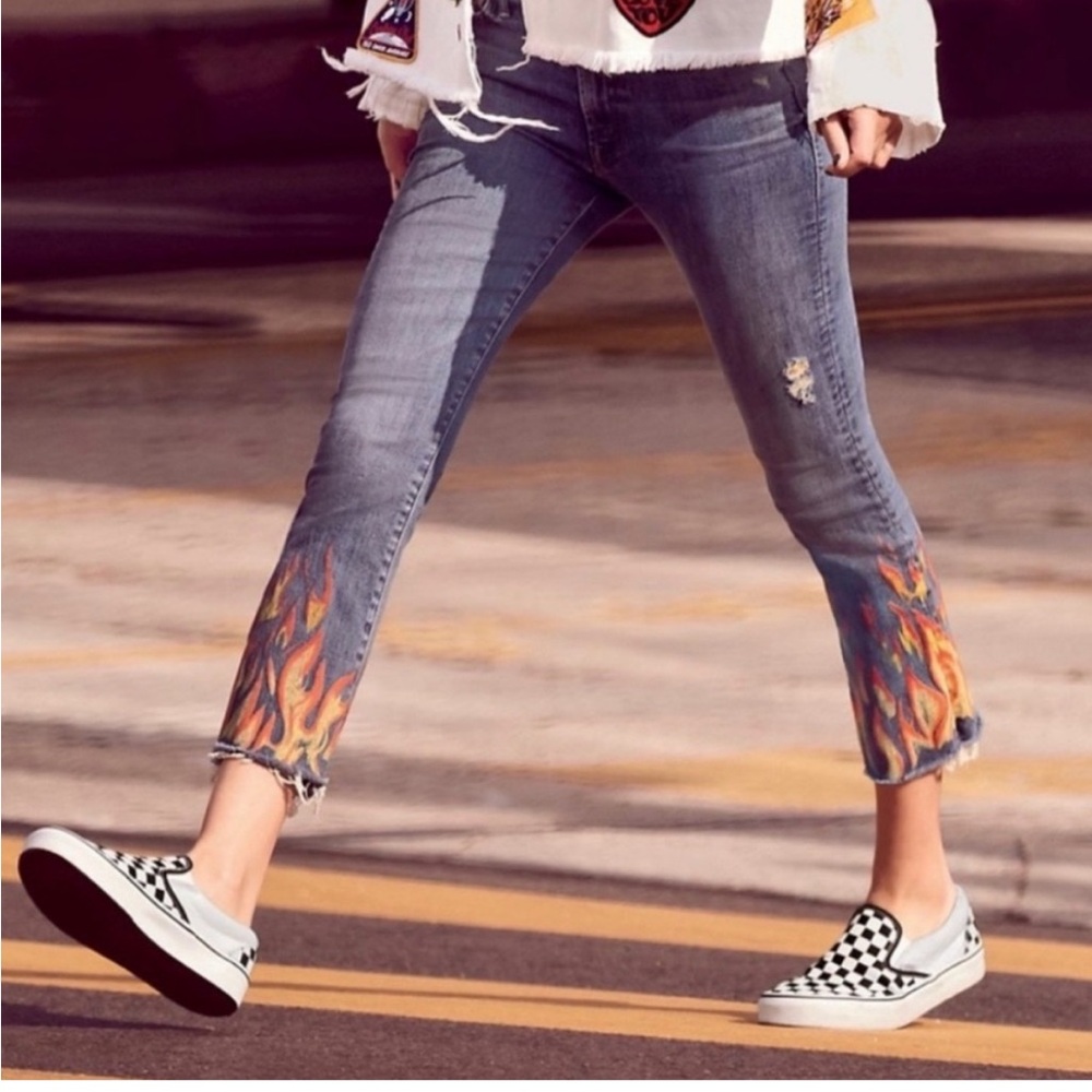MOTHER The Insider Crop Fray Liar Liar Flame Jeans - Picture 13 of 13